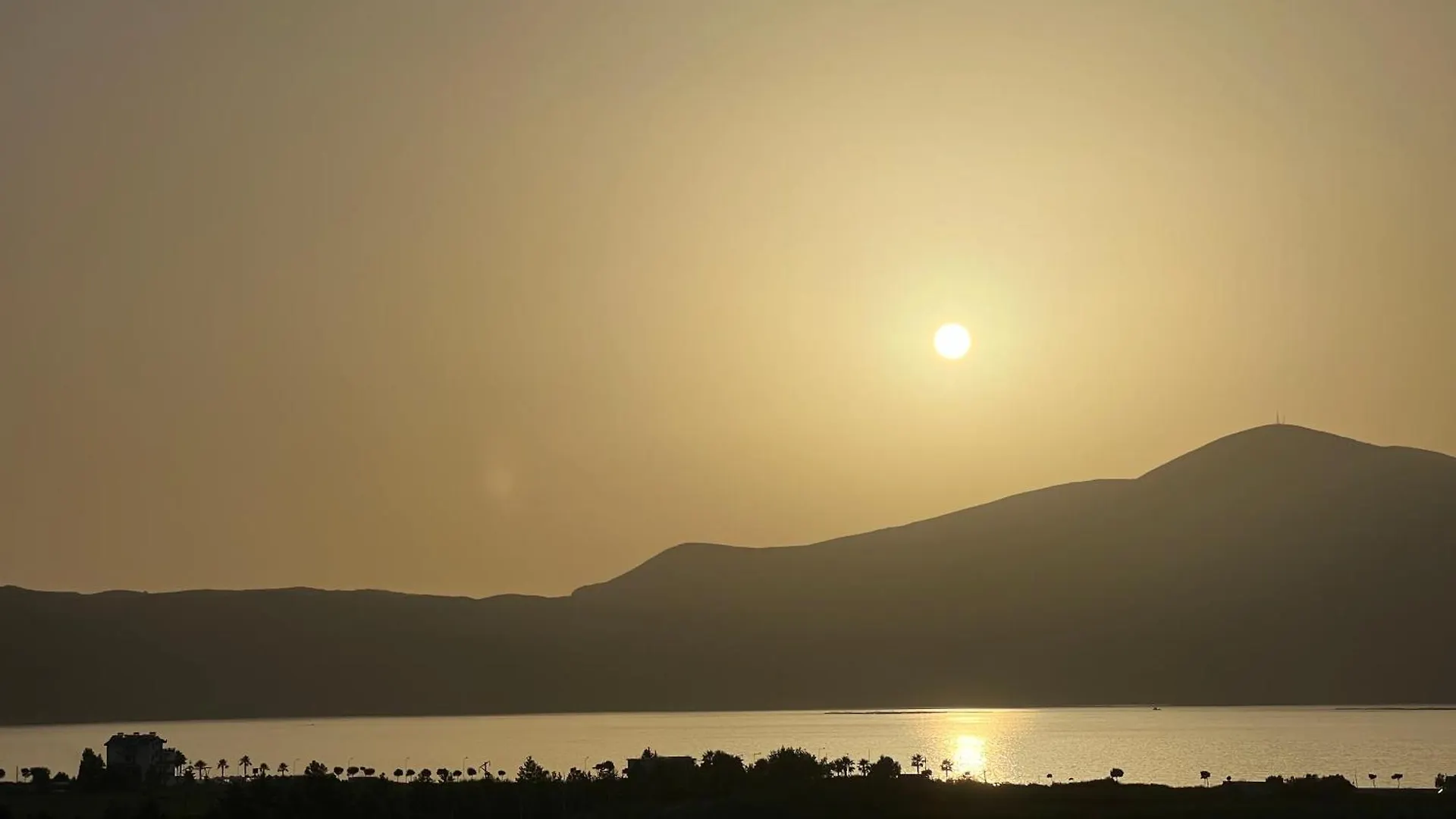אוריקום Horizon Apartments - Sea & Mountain View -Modern & Spacious Stay