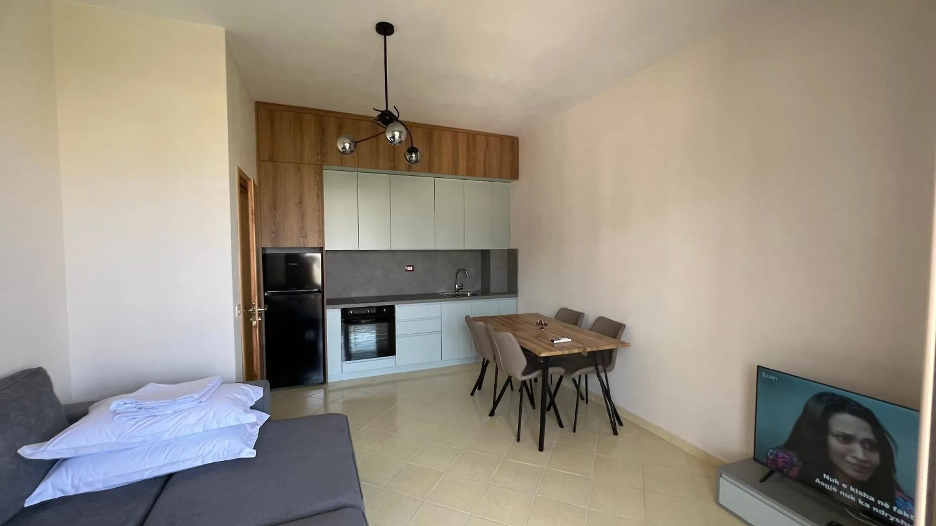 Horizon Apartments 3- 4 People Orikum