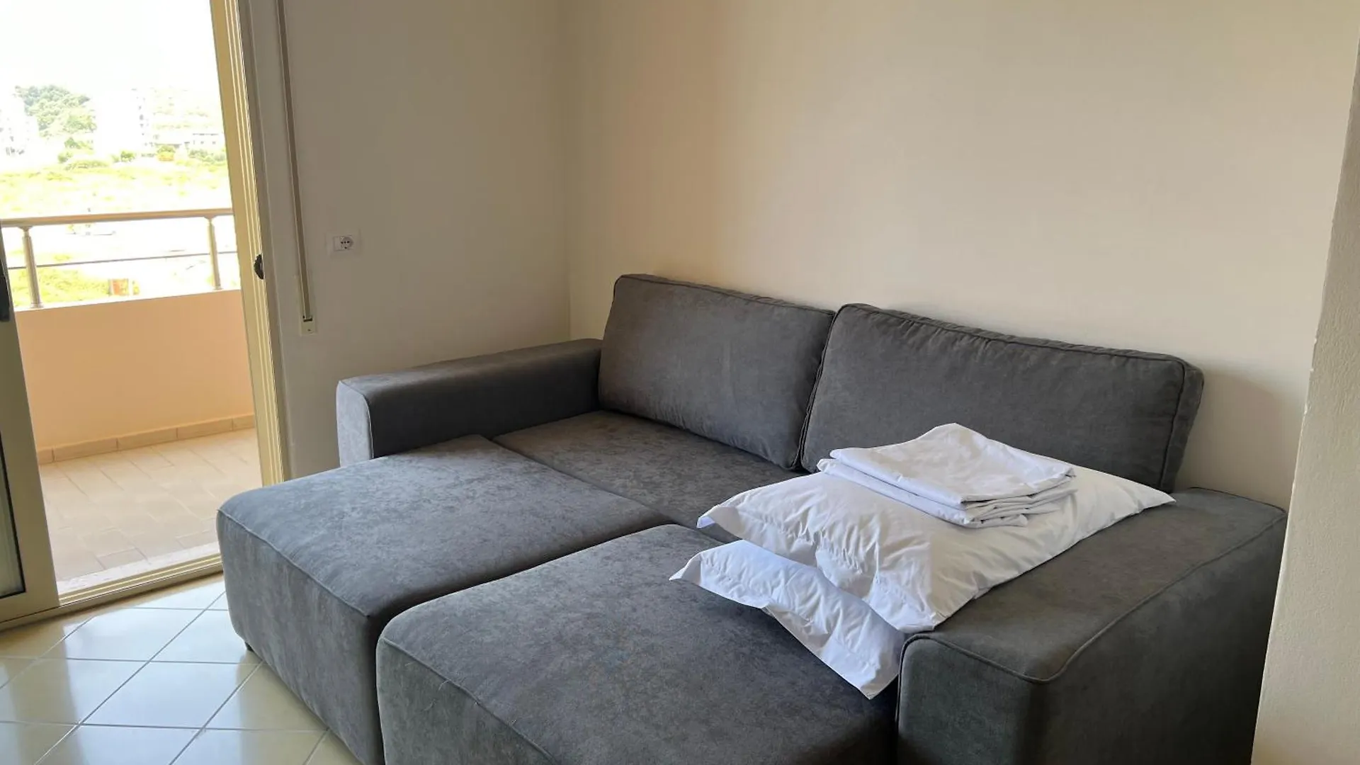 Horizon Apartments 3- 4 People Orikum
