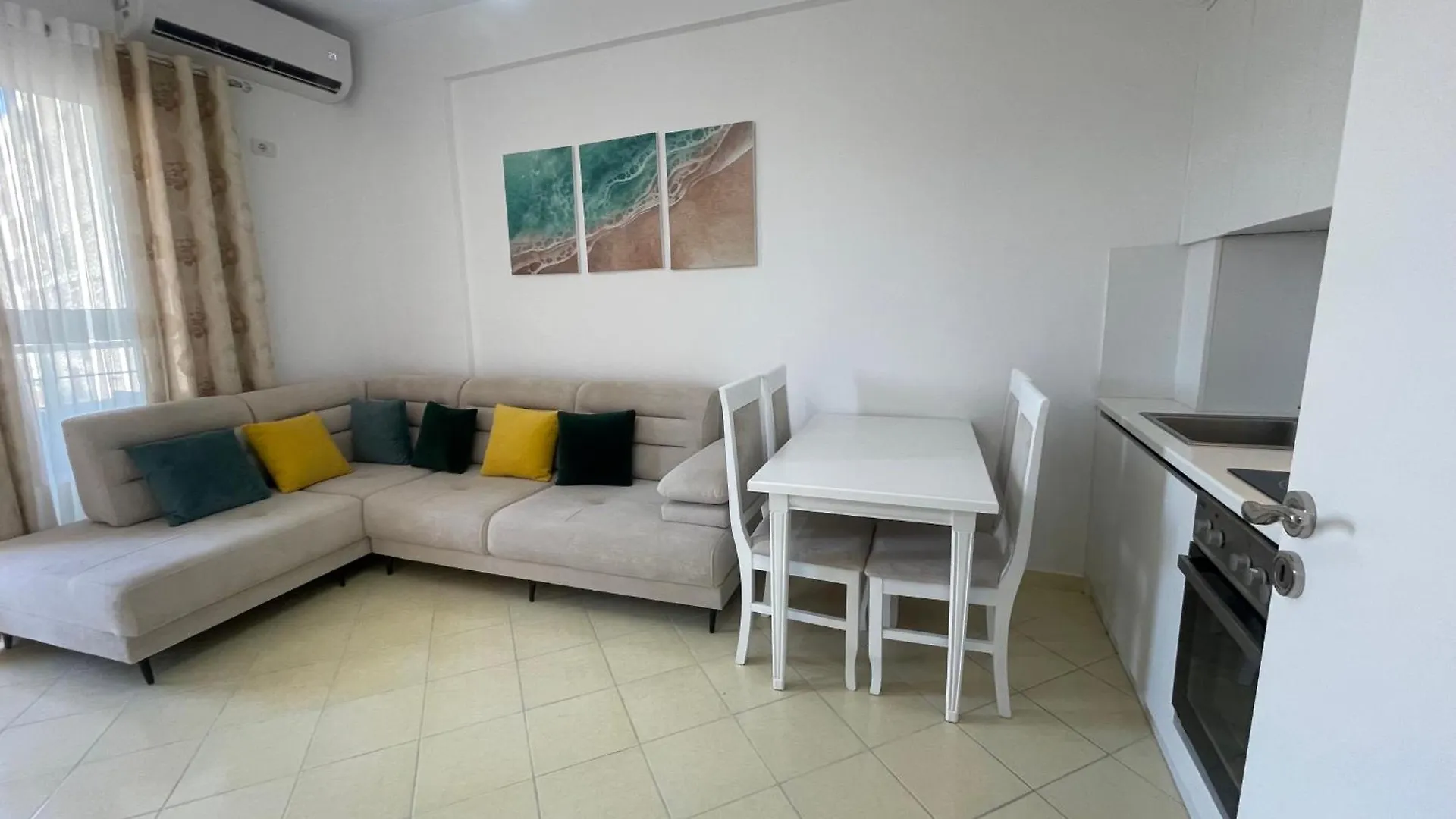 אוריקום Horizon Apartments - Sea & Mountain View -Modern & Spacious Stay