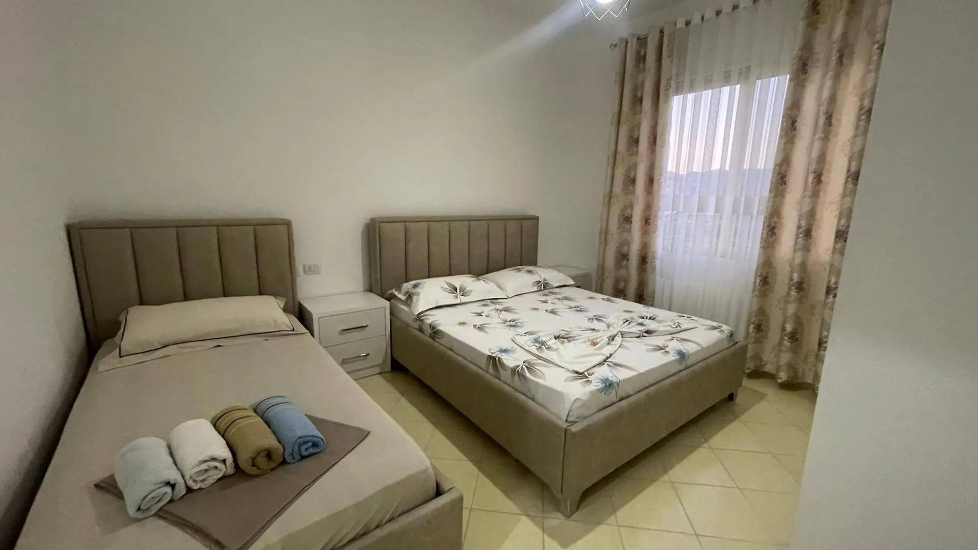 אוריקום Horizon Apartments - Sea & Mountain View -Modern & Spacious Stay אלבניה