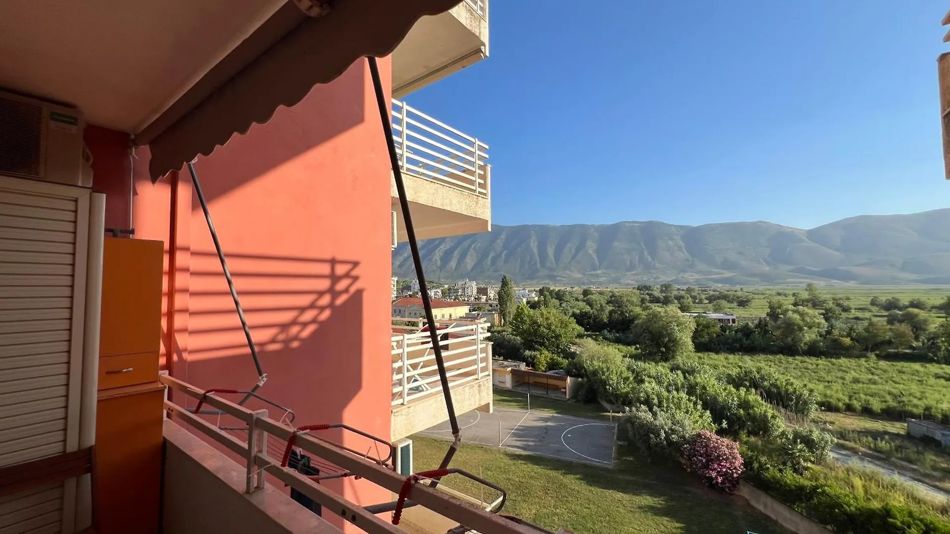 אוריקום Horizon Apartments - Sea & Mountain View -Modern & Spacious Stay אלבניה